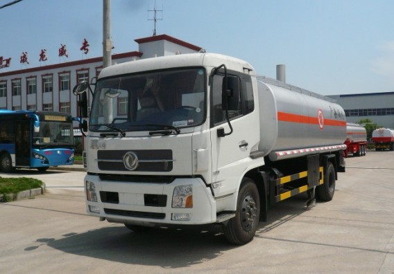 東風天龍槽罐車 購車電話：13872865588