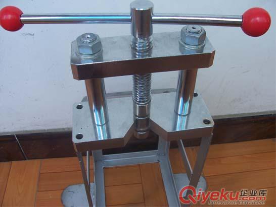 手動(dòng)壓鈉機(jī)