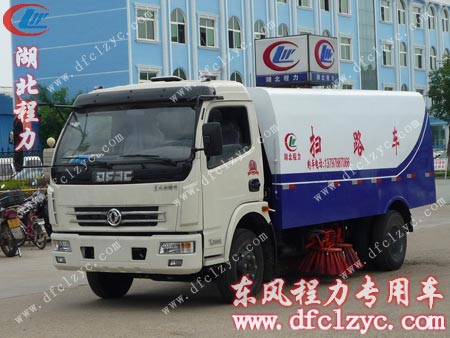 東風多利卡掃路車