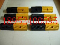 蘇州車輪定位器安裝昆山車輪擋車器生產廠家太倉橡膠車輪定位器批發