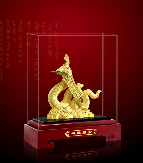 絨沙金蛇年鴻運當頭工藝品
