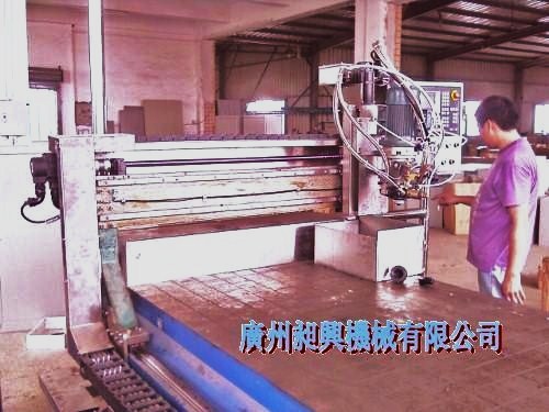 澆注密封條發泡機