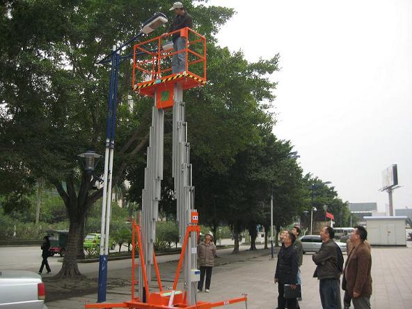 液壓升降平臺(tái)/電動(dòng)升降高空作業(yè)車