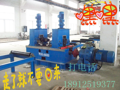 對(duì)H型鋼進(jìn)行矯正的翼緣矯正機(jī)原始圖片3
