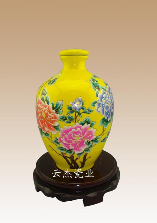 gd陶瓷酒瓶！景德鎮哪里生產陶瓷酒瓶廠家？哪家做陶瓷酒瓶好？