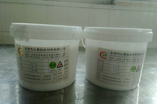 硅膠噴涂白油
