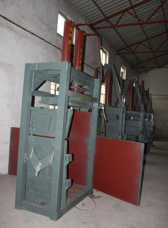 供應(yīng)康尼紙箱液壓打包機(jī)，廢紙打包機(jī)，紙箱打包機(jī)