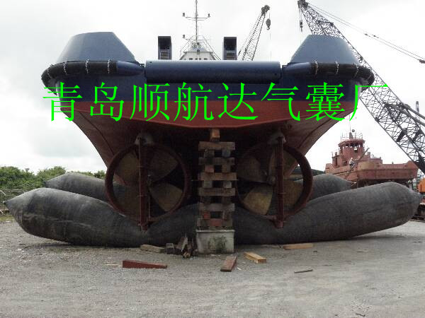 廠家直銷--優(yōu)質(zhì)船用下水氣囊