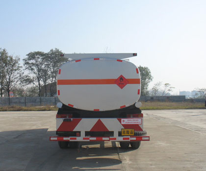 東風(fēng)7-8噸化工液體運(yùn)輸車（化工車）