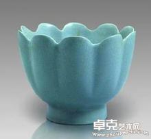 翡翠收藏市場(chǎng)行情,翡翠玉石拍賣(mài)火熱征集中，香港的珠寶市場(chǎng)好嗎