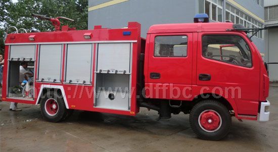 東風多利卡4噸水罐消防車