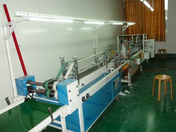 廣東pvc膠盒機(jī),pp膠盒機(jī),批發(fā)膠盒機(jī)
