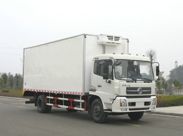 襄陽冷藏車廠家直銷東風(fēng)天錦前四后四8.6米冷藏車價(jià)格、冷凍車配置