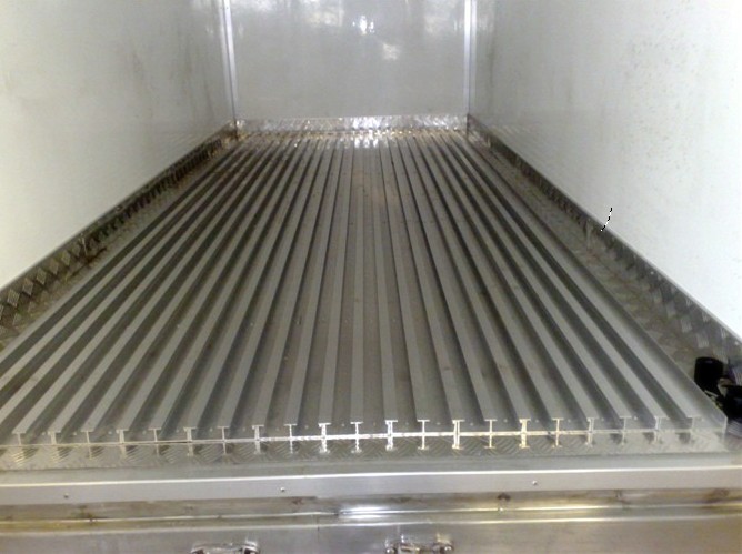東風(fēng)天龍前四后四廂長9.3米冷藏貨車 冷凍肉食品運(yùn)輸車價(jià)格、配置