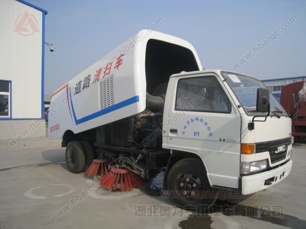 江鈴道路清掃車,江鈴馬路清掃車,江鈴掃路車,小型掃路車,江鈴
