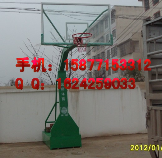 隆林籃球架廠家，移動式防液壓籃球架，大箱籃球架