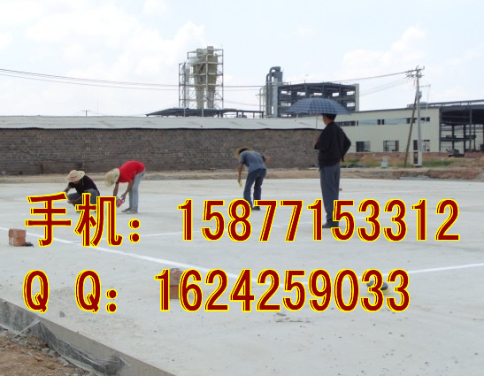 隆林籃球架廠家，移動式防液壓籃球架，大箱籃球架