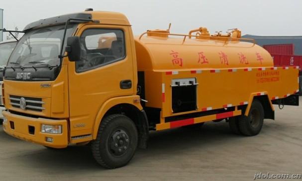 常熟市真空車抽糞%吳江市清理糞坑廁所%昆山市陰溝抽污水池