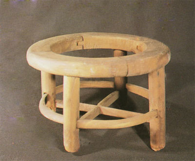 室內(nèi)室外經(jīng)典木質(zhì)桌椅、掛件、牌匾原始圖片3