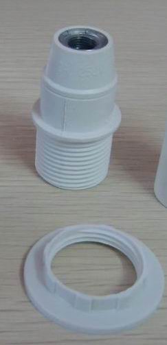 E14塑料鎖線式半牙燈頭