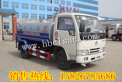 東風(fēng)褔瑞卡5噸灑水車