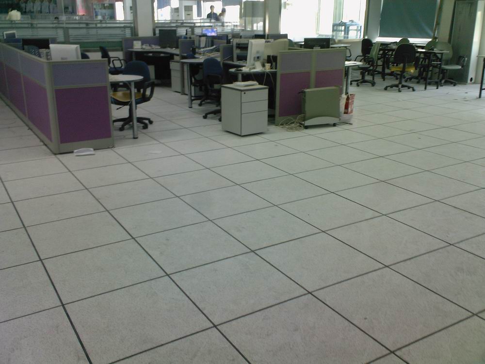 內蒙古阿拉善左旗煤礦機房全鋼防靜電地板，陶瓷防靜電地板安裝報價