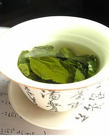 進口食品注意事項|食品收發貨人備案|食品進口時間把握|上海瑟維斯進口貨代公司幫你解決問題