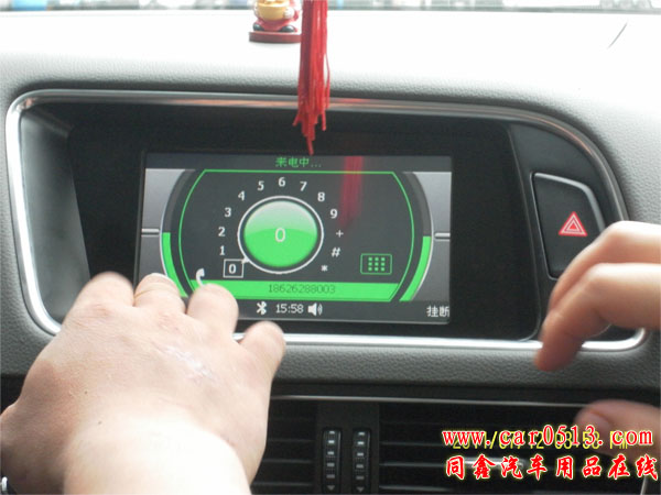 11款?yuàn)W迪A6L加裝觸摸手寫(xiě)導(dǎo)航|倒車(chē)影像|倒車(chē)軌跡|數(shù)字電視